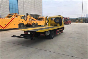 龙川非事故拖车