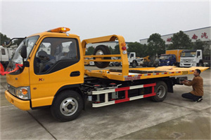 龙川哪里有拖车服务