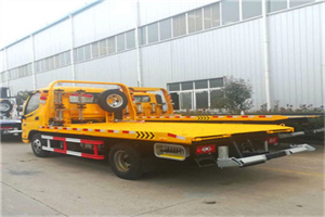 龙川附近拖车救援搭电