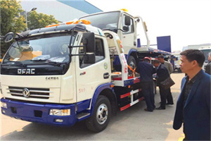 龙川汽车道路救援拖车价格